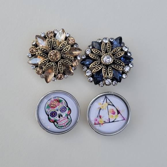 Boutique Snap Bracelet with Additional Buttons - Picture 2 of 3